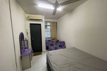 Iskandar Puteri /Jalan Prima 5/x, Taman Nusantara Prima / 2 storey terrace house 