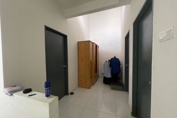 Iskandar Puteri /Jalan Prima 5/x, Taman Nusantara Prima / 2 storey terrace house 