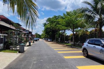 JB Taman Seri Austin @ East Zone 6 /Double Storey Terrace House