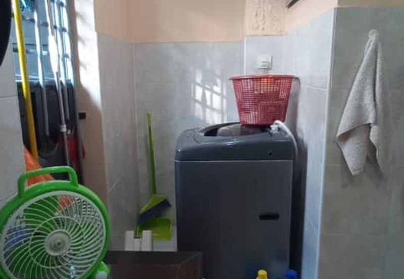 Gelang Patah /Nusa Nayu /Jalan Bayu/ Double Storey House