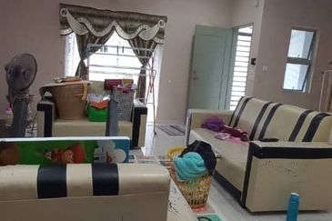 Gelang Patah /Nusa Nayu /Jalan Bayu/ Double Storey House