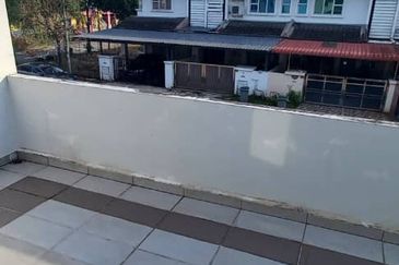 Gelang Patah /Nusa Nayu /Jalan Bayu/ Double Storey House