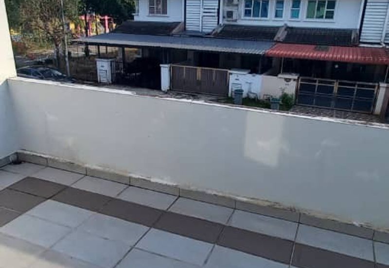 Gelang Patah /Nusa Nayu /Jalan Bayu/ Double Storey House