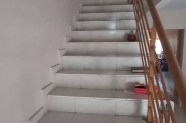 Gelang Patah /Nusa Nayu /Jalan Bayu/ Double Storey House