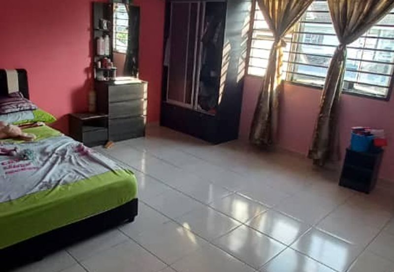 Gelang Patah /Nusa Nayu /Jalan Bayu/ Double Storey House