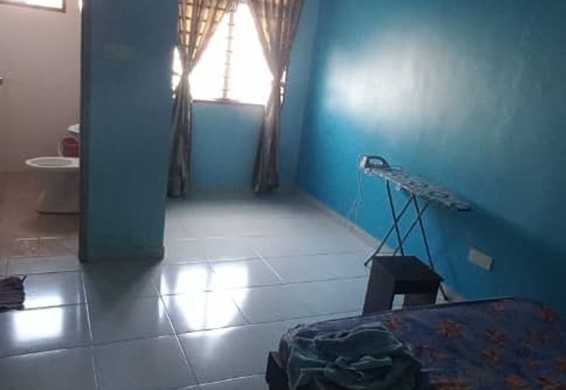 Gelang Patah /Nusa Nayu /Jalan Bayu/ Double Storey House