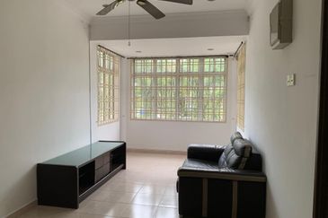 Kulai Bandar Putra /Jalan Nuri ✅Double Story Terrence House(Corner Lot)