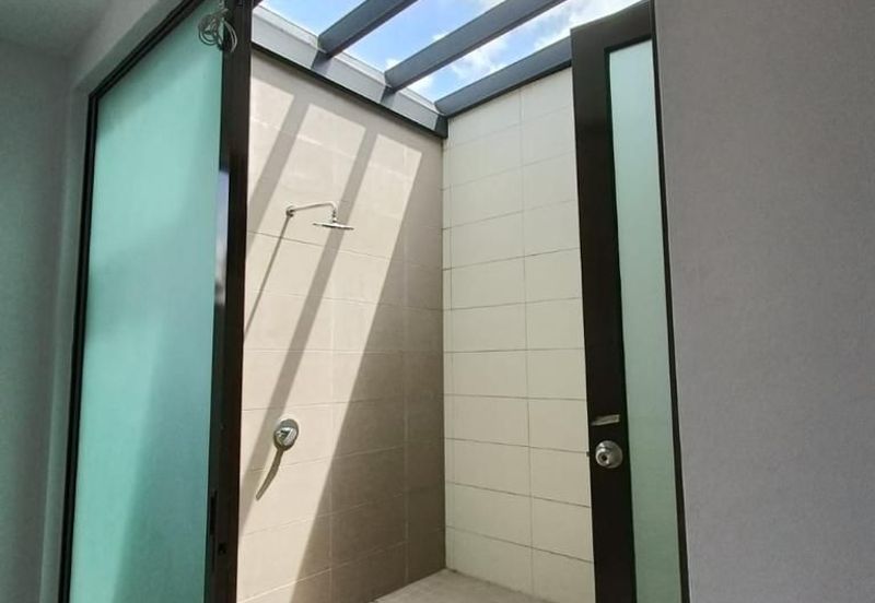 古来宽中/二校隔壁 🏠 Kulai Indahpura ,The Crystal 🏠 Three Storey Terrace Houses@