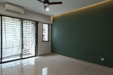 古来宽中/二校隔壁 🏠 Kulai Indahpura ,The Crystal 🏠 Three Storey Terrace Houses@