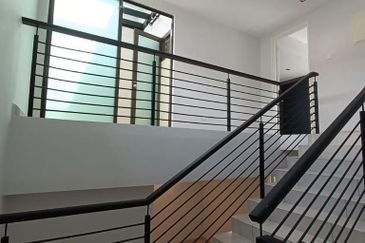 古来宽中/二校隔壁 🏠 Kulai Indahpura ,The Crystal 🏠 Three Storey Terrace Houses@