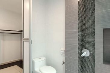 古来宽中/二校隔壁 🏠 Kulai Indahpura ,The Crystal 🏠 Three Storey Terrace Houses@