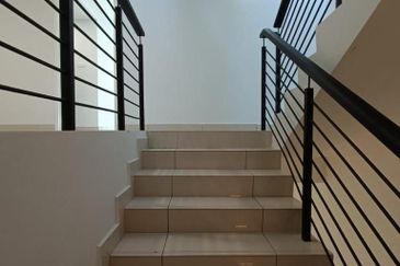 古来宽中/二校隔壁 🏠 Kulai Indahpura ,The Crystal 🏠 Three Storey Terrace Houses@