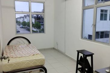 Skudai /Tmn Pulai Mutiara / 2 Story House Endlot