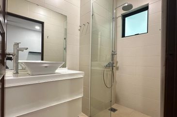 Gelang Patah / Leisure Farm Double Storey Bungalow with garage & swimming pool