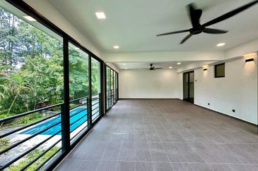Gelang Patah / Leisure Farm Double Storey Bungalow with garage & swimming pool