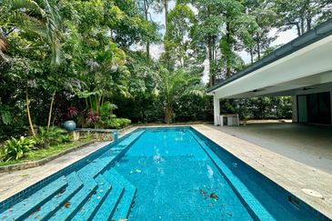 Gelang Patah / Leisure Farm Double Storey Bungalow with garage & swimming pool