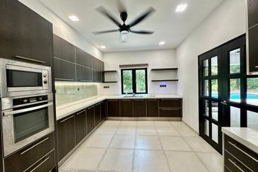 Gelang Patah / Leisure Farm Double Storey Bungalow with garage & swimming pool