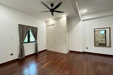 Gelang Patah / Leisure Farm Double Storey Bungalow with garage & swimming pool