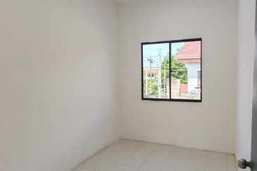 Kulai Kelapa Sawit - Jalan Scientex 23 - Double Storey Corner Lot - Fully Renovated Unit