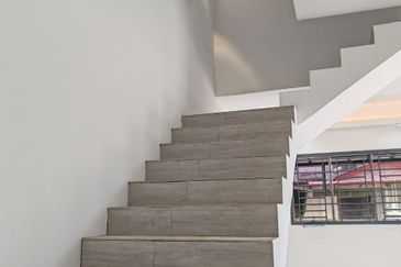 Kulai Kelapa Sawit - Jalan Scientex 23 - Double Storey Corner Lot - Fully Renovated Unit