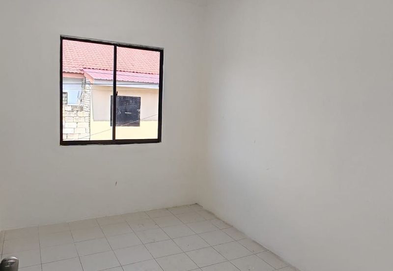 Kulai Kelapa Sawit - Jalan Scientex 23 - Double Storey Corner Lot - Fully Renovated Unit