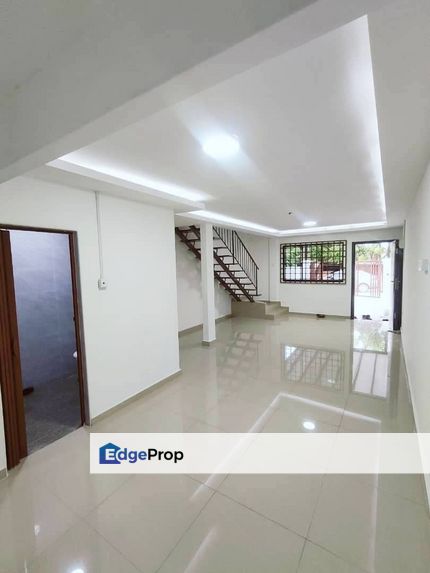 Kulai - Taman Sri Putri Kulai - Unblock View - Double Storey Low Cost - Fully renovated , Johor, Kulai