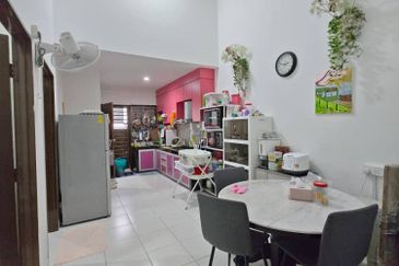 Kulai Bandar Putra / Jalan Rajawali / Single Storey Terrace House