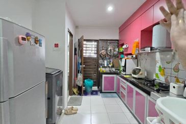Kulai Bandar Putra / Jalan Rajawali / Single Storey Terrace House