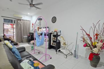 Kulai Bandar Putra / Jalan Rajawali / Single Storey Terrace House