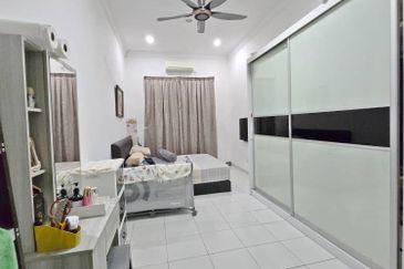 Kulai Bandar Putra / Jalan Rajawali / Single Storey Terrace House