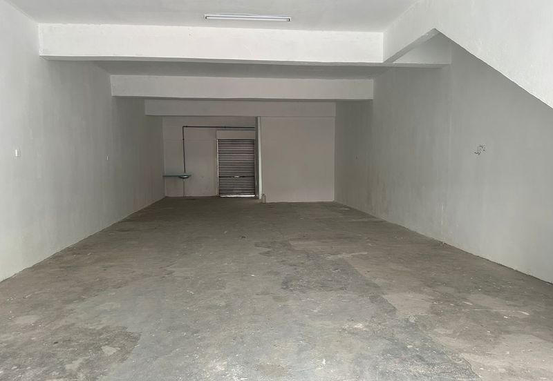 Kulai / Taman Putri Kulai / Double Storey shop lot