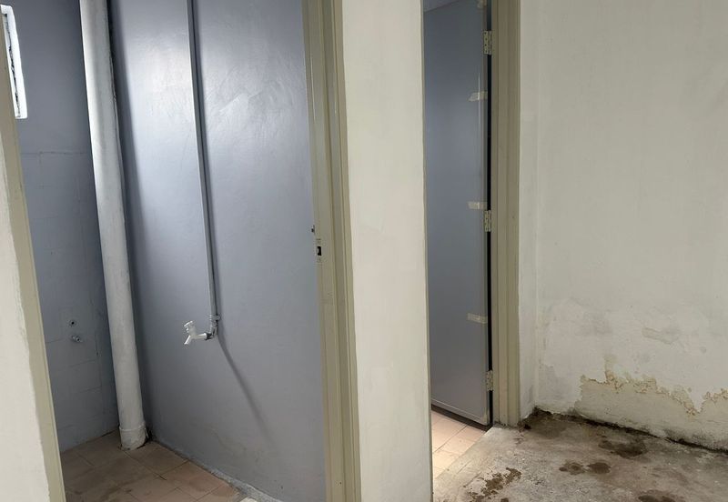 Kulai / Taman Putri Kulai / Double Storey shop lot