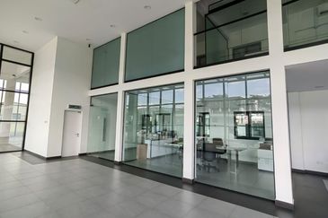 Kulai - Indahpura - Industrial Park - Light Industrial - Double Storey Detached Factory with 3 Storey Office For rent/sale