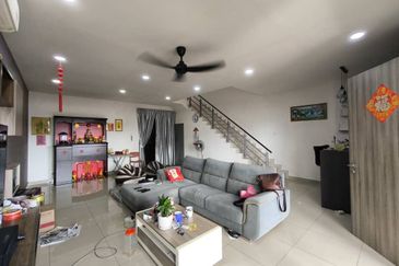 Kulai Bandar Putra - Jalan Camar - Double Storey Terrace House - Unblock Unit