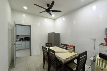 Kulai Bandar Putra - Jalan Camar - Double Storey Terrace House - Unblock Unit