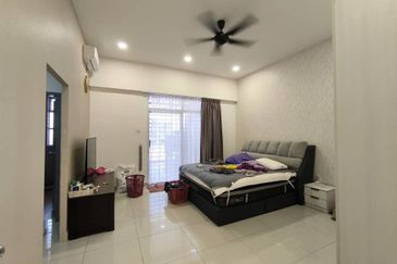 Kulai Bandar Putra - Jalan Camar - Double Storey Terrace House - Unblock Unit