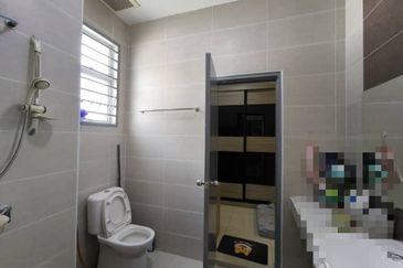 Kulai Bandar Putra - Jalan Camar - Double Storey Terrace House - Unblock Unit