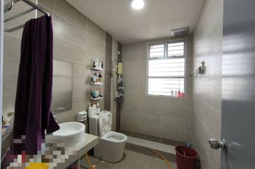 Kulai Bandar Putra - Jalan Camar - Double Storey Terrace House - Unblock Unit