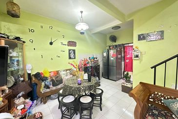 Iskandar Gelang Patah - Taman Nusaria - Medium Cost - double storey corner lot 