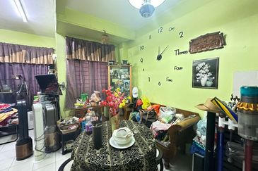 Iskandar Gelang Patah - Taman Nusaria - Medium Cost - double storey corner lot 