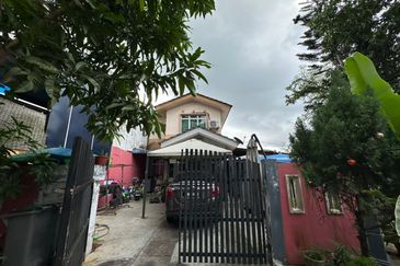 Iskandar Gelang Patah - Taman Nusaria - Medium Cost - double storey corner lot 