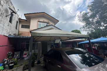 Iskandar Gelang Patah - Taman Nusaria - Medium Cost - double storey corner lot 