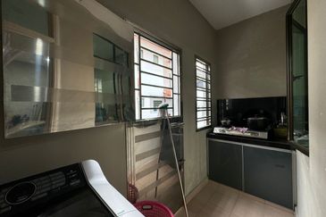 JB Dato Onn , Jln Perjiranan 12 - Double Storey Terrace House *Unblock View Unit*