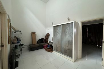 JB Dato Onn , Jln Perjiranan 12 - Double Storey Terrace House *Unblock View Unit*