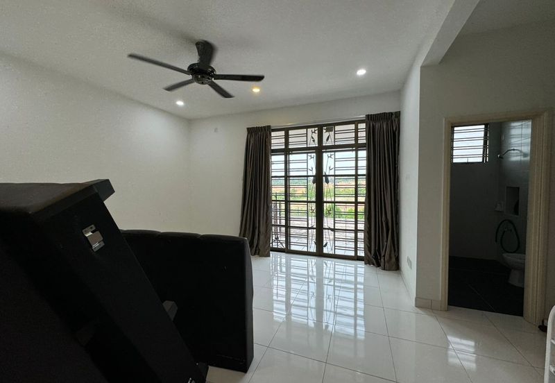 JB Dato Onn , Jln Perjiranan 12 - Double Storey Terrace House *Unblock View Unit*