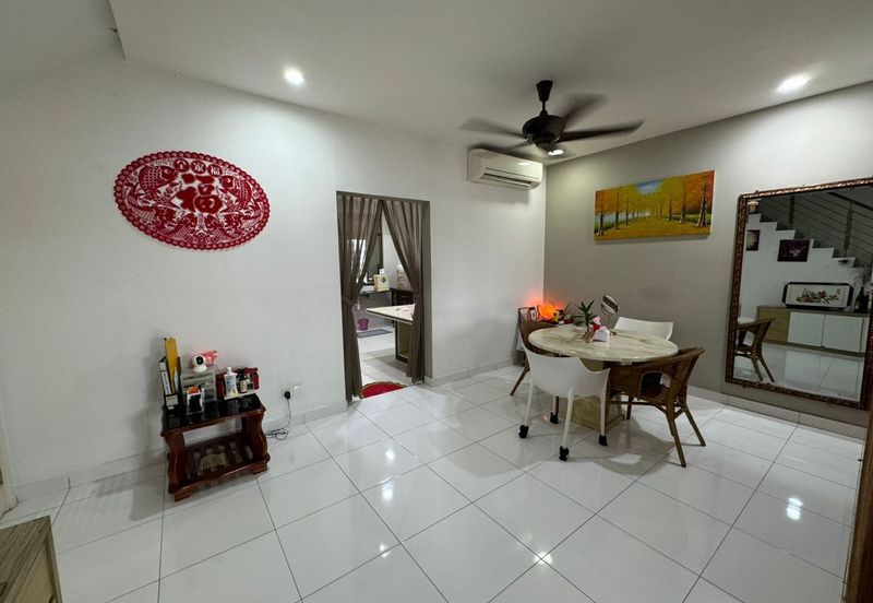 JB Dato Onn , Jln Perjiranan 12 - Double Storey Terrace House *Unblock View Unit*