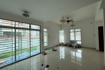 JB Kempas Heights @ Tmn Kempas Indah / Double Storey Cluster House / Unblock View Unit