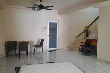 Kulai - Taman Putri Kulai - Jalan Sri Putri - Double storey terrace house 