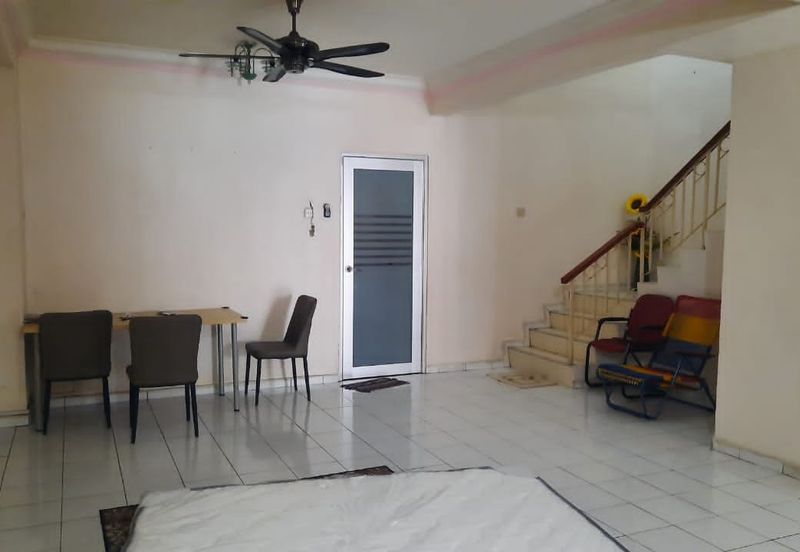 Kulai - Taman Putri Kulai - Jalan Sri Putri - Double storey terrace house 