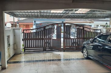 Kulai - Taman Putri Kulai - Jalan Sri Putri - Double storey terrace house 